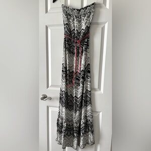 Speechless Women’s / Juniors Strapless Maxi • Size Small •